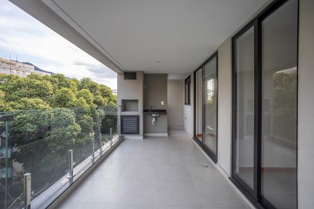 Apartamento à venda com 84m², 2 quartos e 1 vaga Apartamento à venda com 84m², 2 quartos e 1 vagaVaranda da Sala