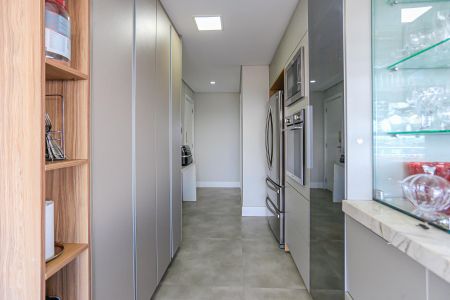 Apartamento à venda com 187m², 4 quartos e 3 vagas Apartamento à venda com 187m², 4 quartos e 3 vagasCozinha