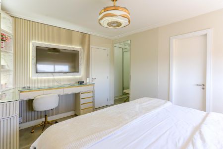 Apartamento à venda com 187m², 4 quartos e 3 vagas Apartamento à venda com 187m², 4 quartos e 3 vagasQuarto 4