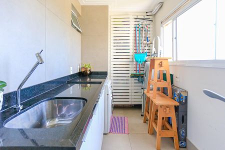 Apartamento à venda com 187m², 4 quartos e 3 vagas Apartamento à venda com 187m², 4 quartos e 3 vagasÁrea de Serviço