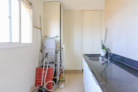 Apartamento à venda com 187m², 4 quartos e 3 vagas Apartamento à venda com 187m², 4 quartos e 3 vagasÁrea de Serviço