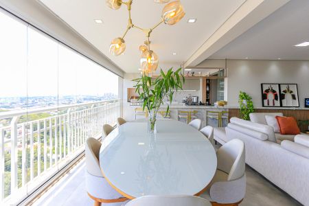 Apartamento à venda com 187m², 4 quartos e 3 vagas Apartamento à venda com 187m², 4 quartos e 3 vagasSacada