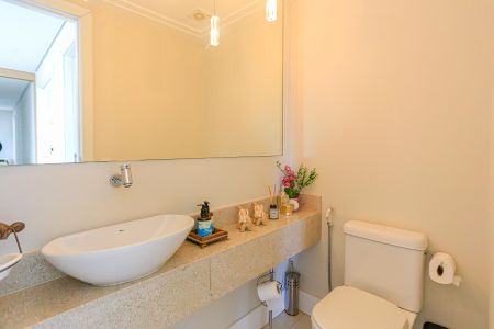 Apartamento à venda com 187m², 4 quartos e 3 vagas Apartamento à venda com 187m², 4 quartos e 3 vagasLavabo