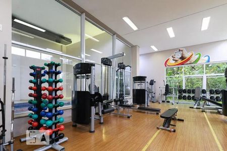 Apartamento à venda com 187m², 4 quartos e 3 vagas Apartamento à venda com 187m², 4 quartos e 3 vagasÁrea comum - Academia