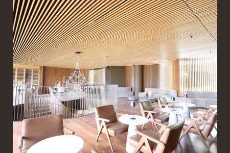 Apartamento à venda com 265m², 4 quartos e 4 vagasÁrea comum - Salão de festas