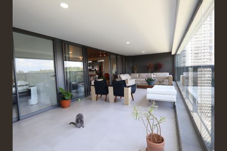 Apartamento à venda com 265m², 4 quartos e 4 vagasVaranda da Sala
