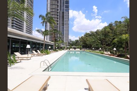 Apartamento à venda com 265m², 4 quartos e 4 vagasÁrea comum - Piscina