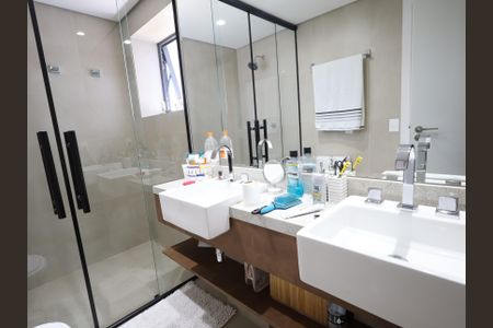 Apartamento à venda com 265m², 4 quartos e 4 vagasBanheiro da Suíte Principal