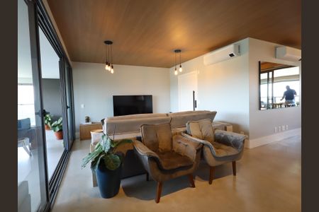 Apartamento à venda com 265m², 4 quartos e 4 vagasSala