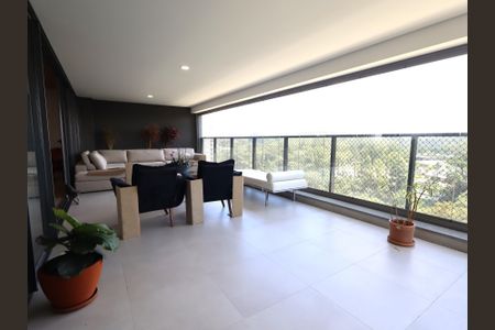 Apartamento à venda com 265m², 4 quartos e 4 vagasVaranda da Sala