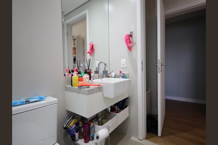 Apartamento à venda com 265m², 4 quartos e 4 vagasBanheiro da Suíte 2