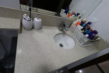 Apartamento à venda com 161m², 2 quartos e 3 vagasBanheiro da Suíte - Pia