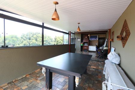 Apartamento à venda com 161m², 2 quartos e 3 vagasCobertura - Área Gourmet