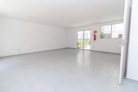 Apartamento para alugar com 32m², 2 quartos e sem vaga Apartamento para alugar com 32m², 2 quartos e sem vagaÁrea comum - Salão de festas