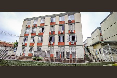 Apartamento à venda com 80m², 3 quartos e 1 vaga Apartamento à venda com 80m², 3 quartos e 1 vagaFachada