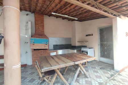 Casa para alugar com 48m², 1 quarto e sem vaga Casa para alugar com 48m², 1 quarto e sem vagaCorredor