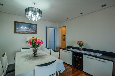 Apartamento à venda com 137m², 3 quartos e 3 vagas Apartamento à venda com 137m², 3 quartos e 3 vagasSala de Jantar