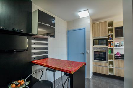 Apartamento à venda com 137m², 3 quartos e 3 vagas Apartamento à venda com 137m², 3 quartos e 3 vagasCozinha