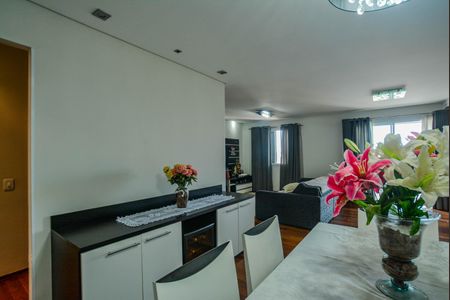 Apartamento à venda com 137m², 3 quartos e 3 vagas Apartamento à venda com 137m², 3 quartos e 3 vagasSala de Jantar