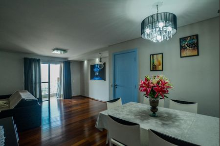 Apartamento à venda com 137m², 3 quartos e 3 vagas Apartamento à venda com 137m², 3 quartos e 3 vagasSala de Jantar