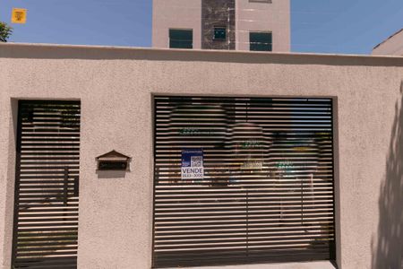 Apartamento à venda com 80m², 2 quartos e 1 vaga Apartamento à venda com 80m², 2 quartos e 1 vagaPlaquinha