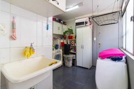 Apartamento para alugar com 103m², 3 quartos e 1 vagaÁrea de Serviço