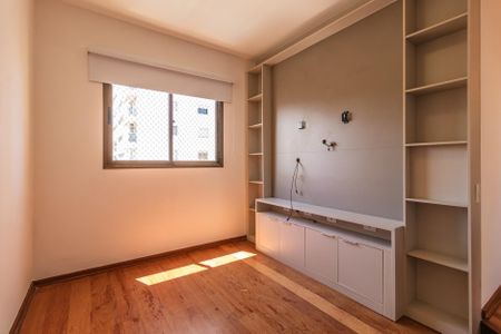 Apartamento para alugar com 192m², 4 quartos e 2 vagas Apartamento para alugar com 192m², 4 quartos e 2 vagasSala