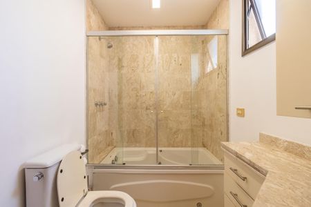 Apartamento para alugar com 192m², 4 quartos e 2 vagas Apartamento para alugar com 192m², 4 quartos e 2 vagasBanheiro da Suíte 3