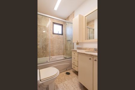 Apartamento para alugar com 192m², 4 quartos e 2 vagas Apartamento para alugar com 192m², 4 quartos e 2 vagasBanheiro da Suíte 2