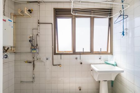 Apartamento para alugar com 192m², 4 quartos e 2 vagas Apartamento para alugar com 192m², 4 quartos e 2 vagasÁrea de Serviço