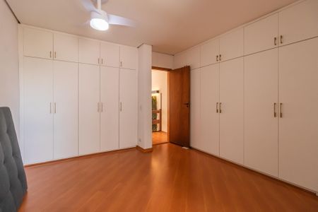 Apartamento para alugar com 192m², 4 quartos e 2 vagas Apartamento para alugar com 192m², 4 quartos e 2 vagasSuíte 3
