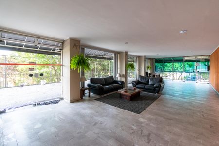 Apartamento à venda com 79m², 2 quartos e 1 vaga Apartamento à venda com 79m², 2 quartos e 1 vagaHall