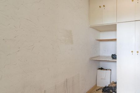 Apartamento à venda com 79m², 2 quartos e 1 vaga Apartamento à venda com 79m², 2 quartos e 1 vagaQuarto de Serviço