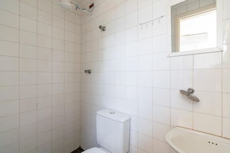 Apartamento à venda com 79m², 2 quartos e 1 vaga Apartamento à venda com 79m², 2 quartos e 1 vagaBanheiro de serviço