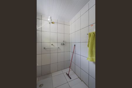 Casa à venda com 868m², 4 quartos e 5 vagas Casa à venda com 868m², 4 quartos e 5 vagasCasa 3 - Banheiro