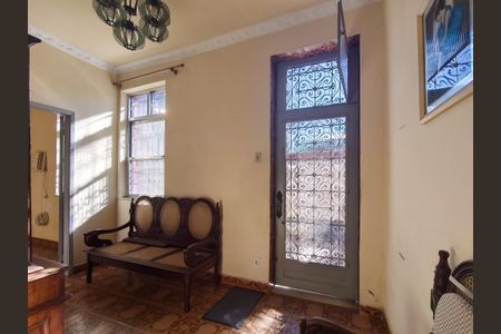 Casa à venda com 50m², 2 quartos e 1 vaga Casa à venda com 50m², 2 quartos e 1 vagaSala