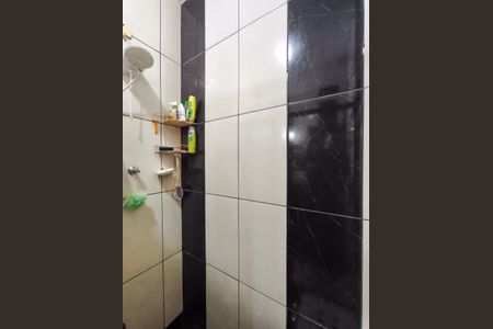 Casa à venda com 50m², 2 quartos e 1 vaga Casa à venda com 50m², 2 quartos e 1 vagaBanheiro Corredor