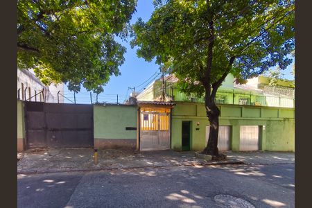Casa à venda com 50m², 2 quartos e 1 vaga Casa à venda com 50m², 2 quartos e 1 vagaFachada/Placa