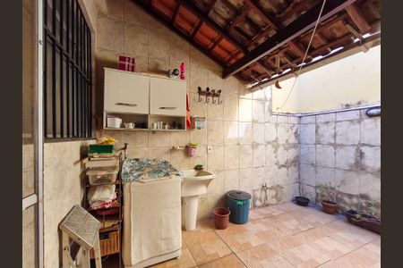 Casa à venda com 50m², 2 quartos e 1 vaga Casa à venda com 50m², 2 quartos e 1 vagaÁrea de Serviço