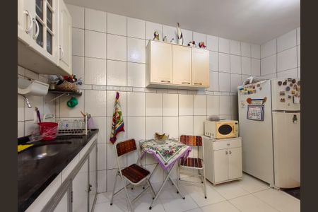 Casa à venda com 50m², 2 quartos e 1 vaga Casa à venda com 50m², 2 quartos e 1 vagaCozinha