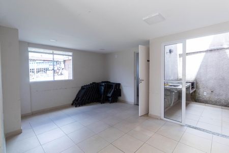 Apartamento à venda com 30m², 2 quartos e sem vaga Apartamento à venda com 30m², 2 quartos e sem vagaÁrea comum - Salão de festas