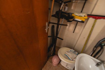 Apartamento à venda com 83m², 3 quartos e 2 vagas Apartamento à venda com 83m², 3 quartos e 2 vagasBanheiro de serviço