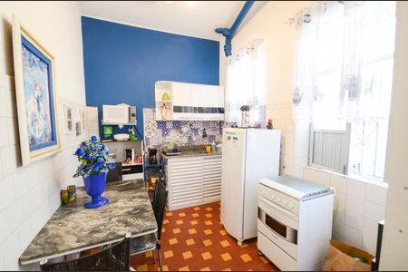 Casa à venda com 247m², 4 quartos e 4 vagas Casa à venda com 247m², 4 quartos e 4 vagasCozinha