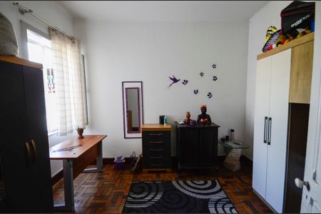 Casa à venda com 247m², 4 quartos e 4 vagas Casa à venda com 247m², 4 quartos e 4 vagasQuarto 3