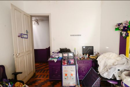 Casa à venda com 247m², 4 quartos e 4 vagas Casa à venda com 247m², 4 quartos e 4 vagasQuarto 1