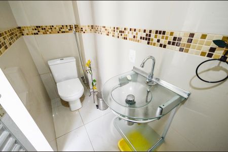 Casa à venda com 247m², 4 quartos e 4 vagas Casa à venda com 247m², 4 quartos e 4 vagasBanheiro 3