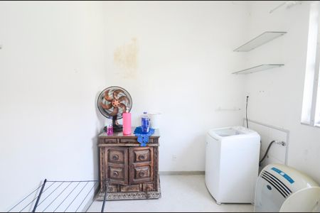 Casa à venda com 247m², 4 quartos e 4 vagas Casa à venda com 247m², 4 quartos e 4 vagasÁrea de Serviço