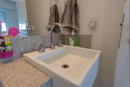 Apartamento à venda com 75m², 2 quartos e 2 vagasBanheiro da Suíte 2
