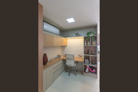 Apartamento à venda com 75m², 2 quartos e 2 vagasSala/Escritório