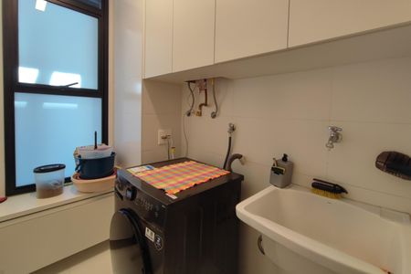 Apartamento à venda com 100m², 2 quartos e 2 vagas Apartamento à venda com 100m², 2 quartos e 2 vagasÁrea de Serviço
